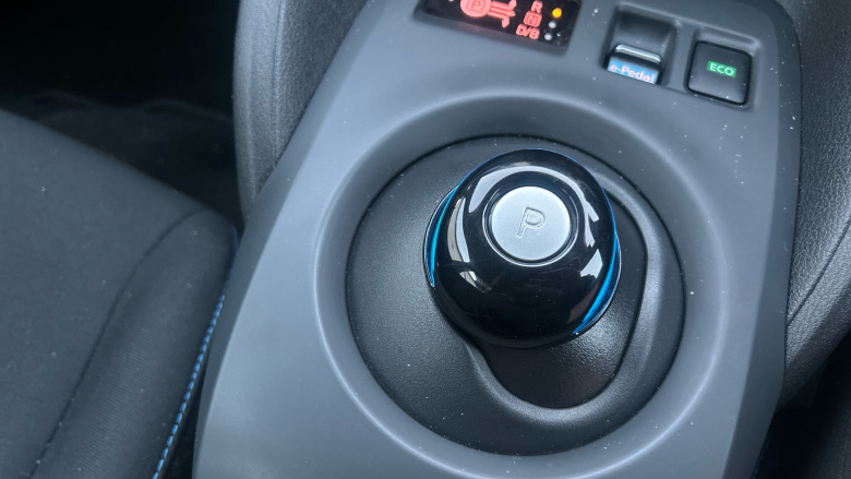 Nissan LEAF 110kW Acenta 39kWh 5dr Auto Electric Hatchback